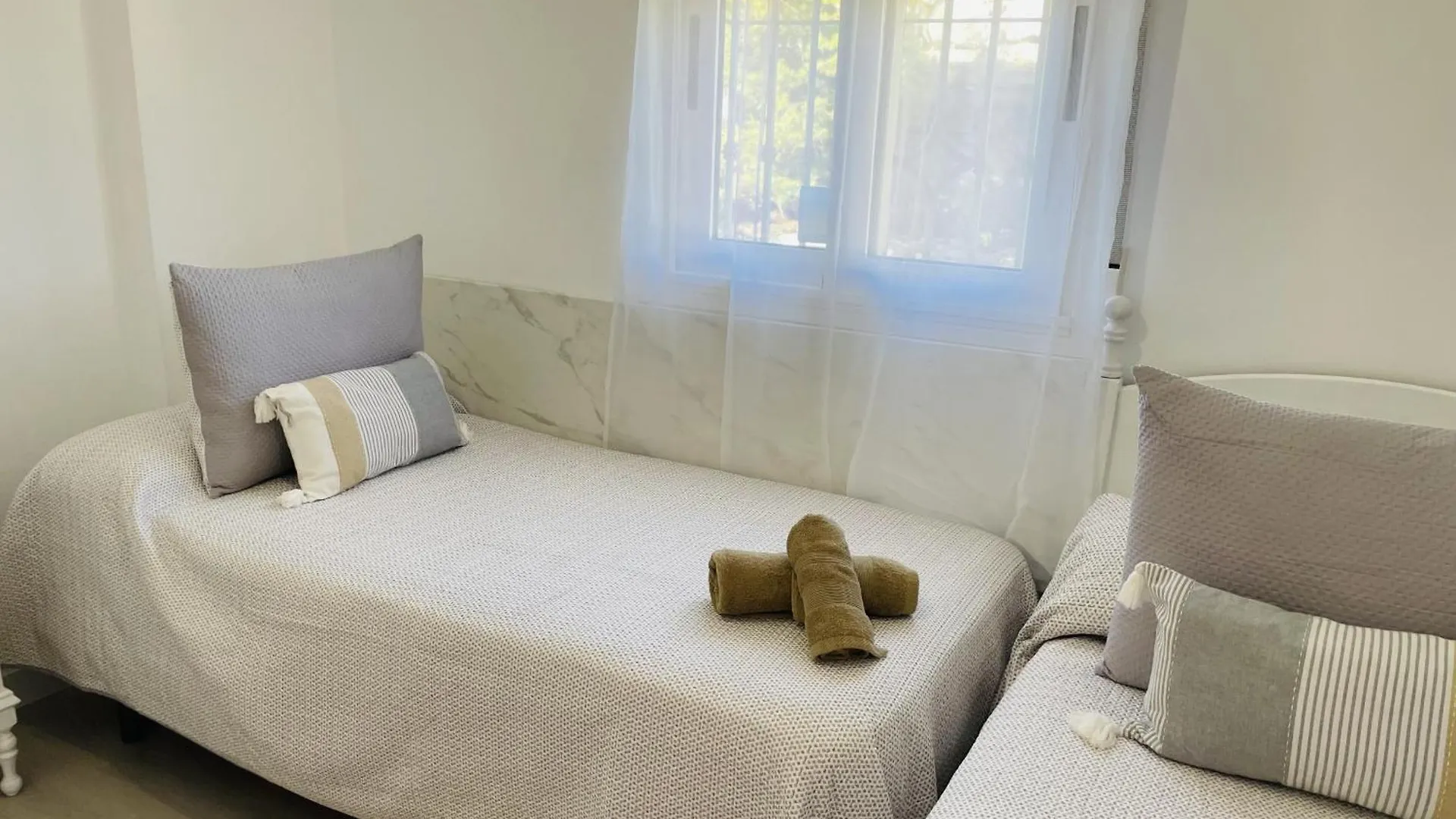 Apartamento Altos De Tamango Con Vistas Y Pisicina Nerja 0*,  Espagne