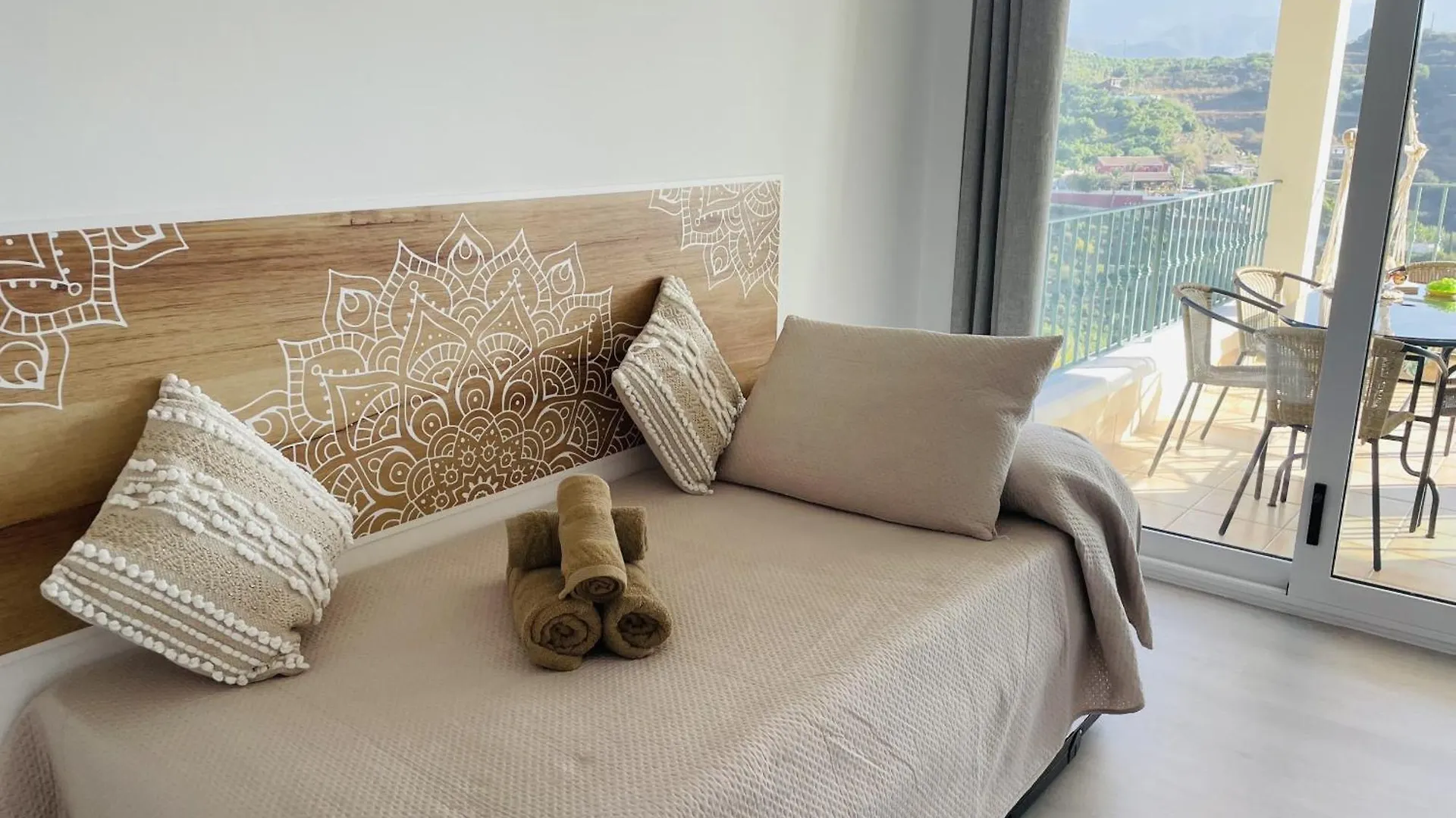 Apartamento Altos De Tamango Con Vistas Y Pisicina Nerja Espagne